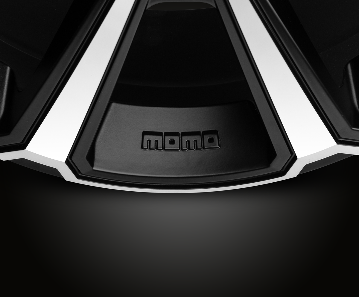 LEGEND＿MOMOロードホイール