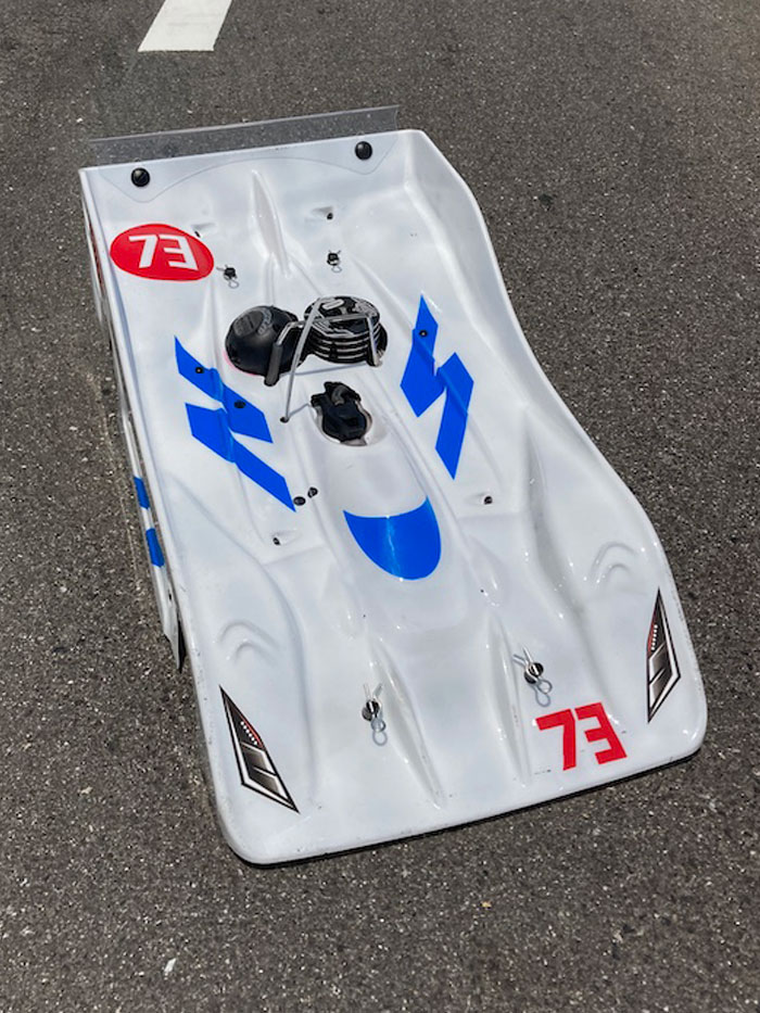 女子高生ドライバー、1/8ラジコン全日本選手権奮闘記！ – モノ