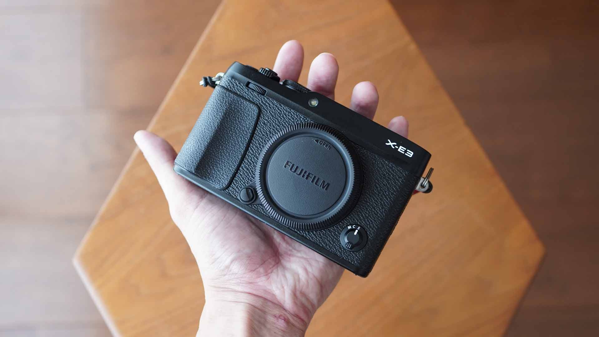 今さらだけど、FUJIFILM「X-E3」が軽量・コンパクトでスナップ撮影に