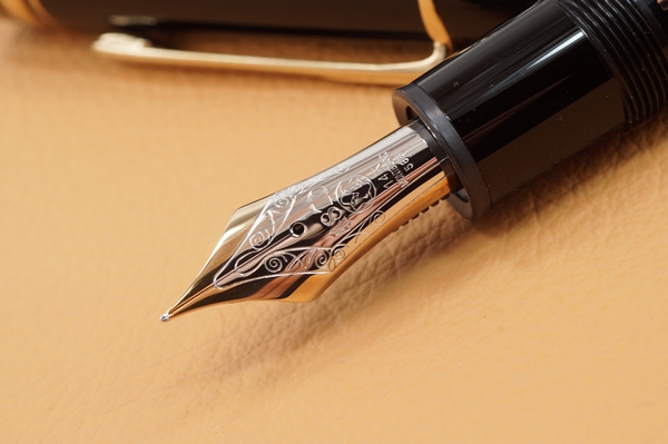 モンブラン マイスターシュテュック 149 万年筆 EF 極細字 14C 中白