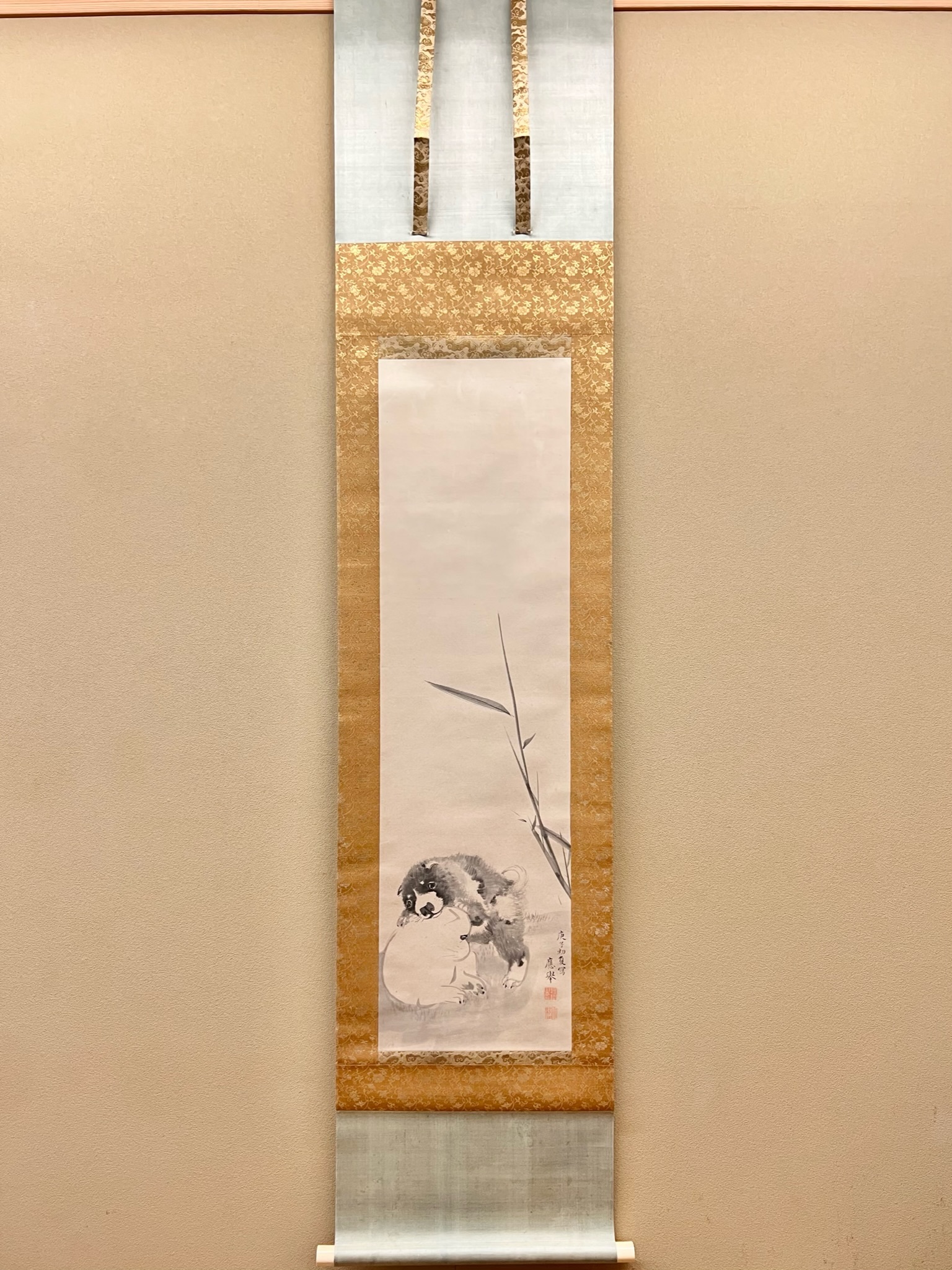 掛け軸 小川大鳳 梅に鶯 絹本 希少 軸装 茶道具 掛軸 美品 です