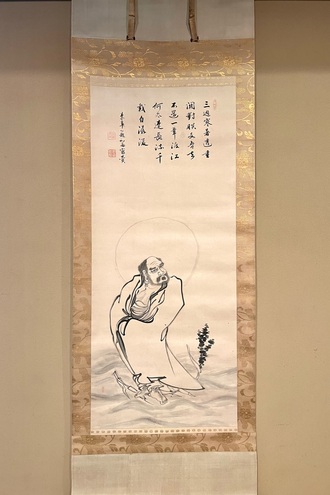 掛け軸 春堂 彩色山水 絹本 希少 軸装 茶道具 掛軸 美品 です。 掛け軸