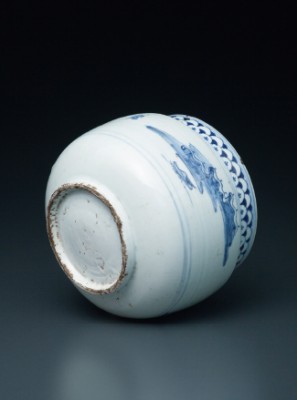 初期伊万里染付山水文水指 | 商品詳細 東洋古陶磁の前坂晴天堂