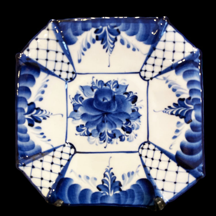 ロシア グジェリ焼 青い花装飾の皿 約28cm ロシア グジェリ焼 青い花装飾