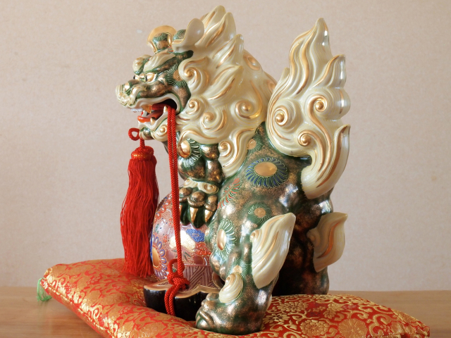 骨董 置物 九谷焼 獅子 インテリア 小槌 打ち出の小槌 狛犬 白 縁起物