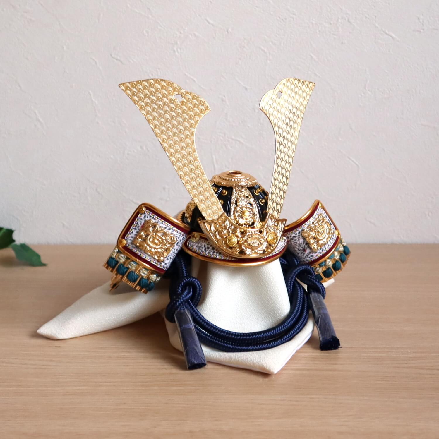 最終値下まごころ堂日本人形兜手作り伝統工芸猪の皮5686