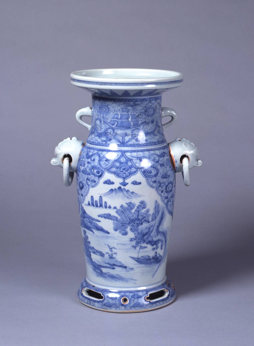 染付山水図獣耳花入 – 兵庫陶芸美術館 収蔵品データベース