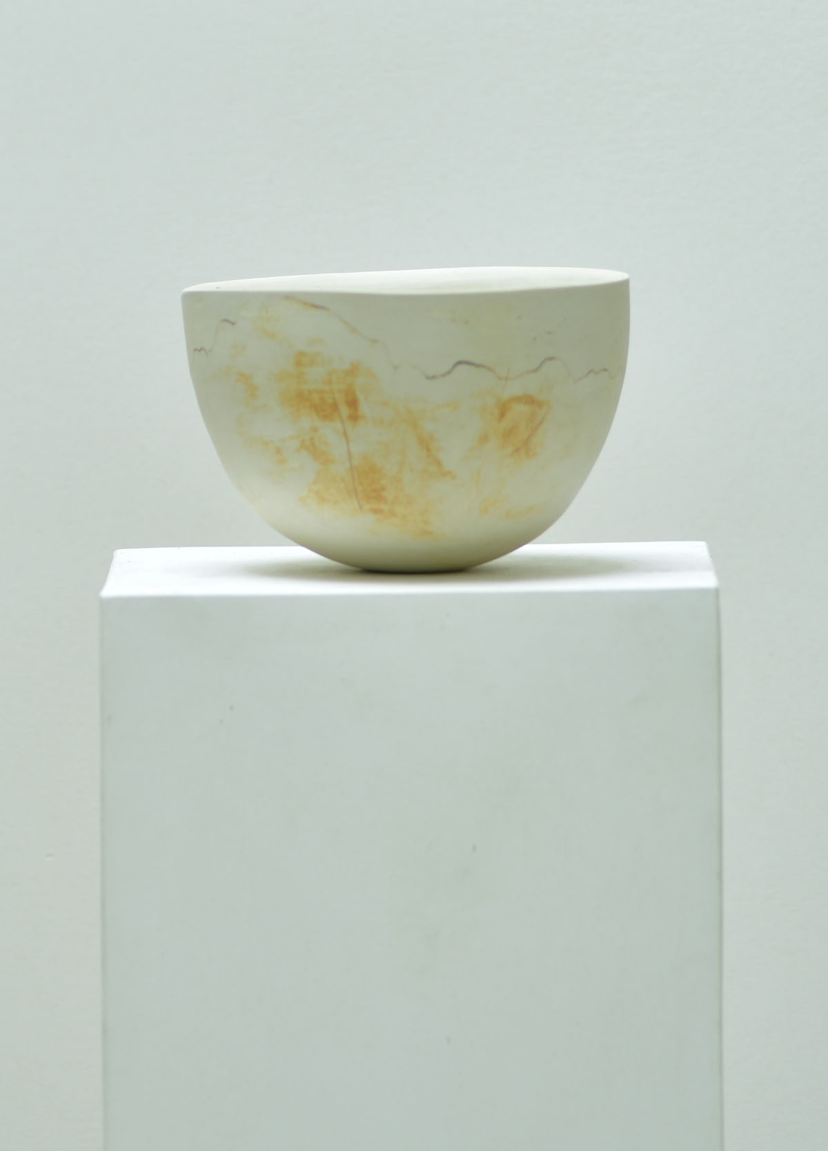 内田鋼一氏作 白釉bowl(輪花) 内田鋼一氏作 白釉bowl(輪花)