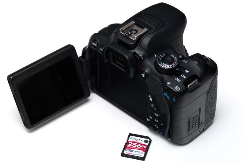 Canon EOS KISS X6i (EOS 650D)