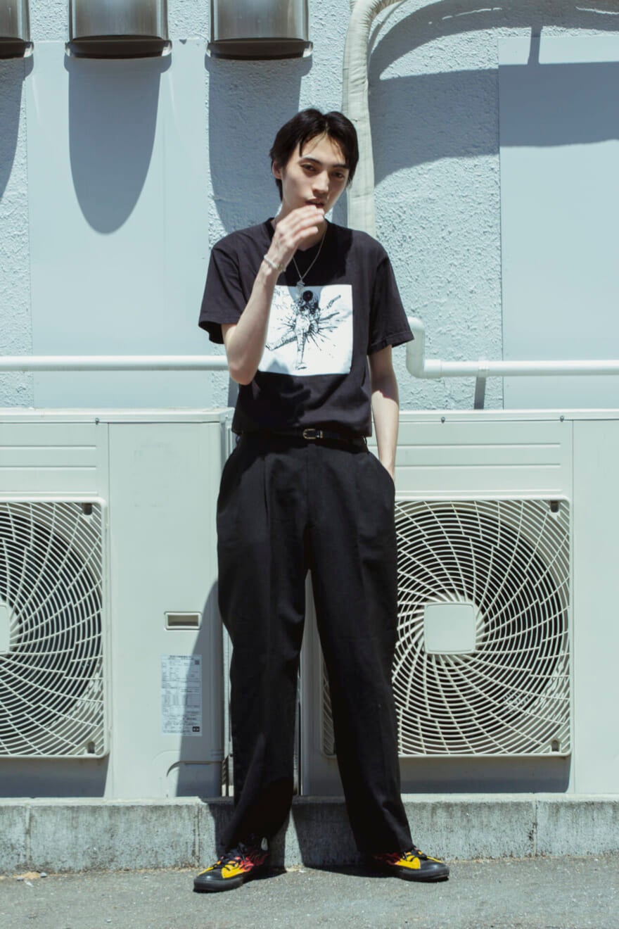 岸本 ルーク] シュプリームの『AKIRA』Tシャツで、クールなオール