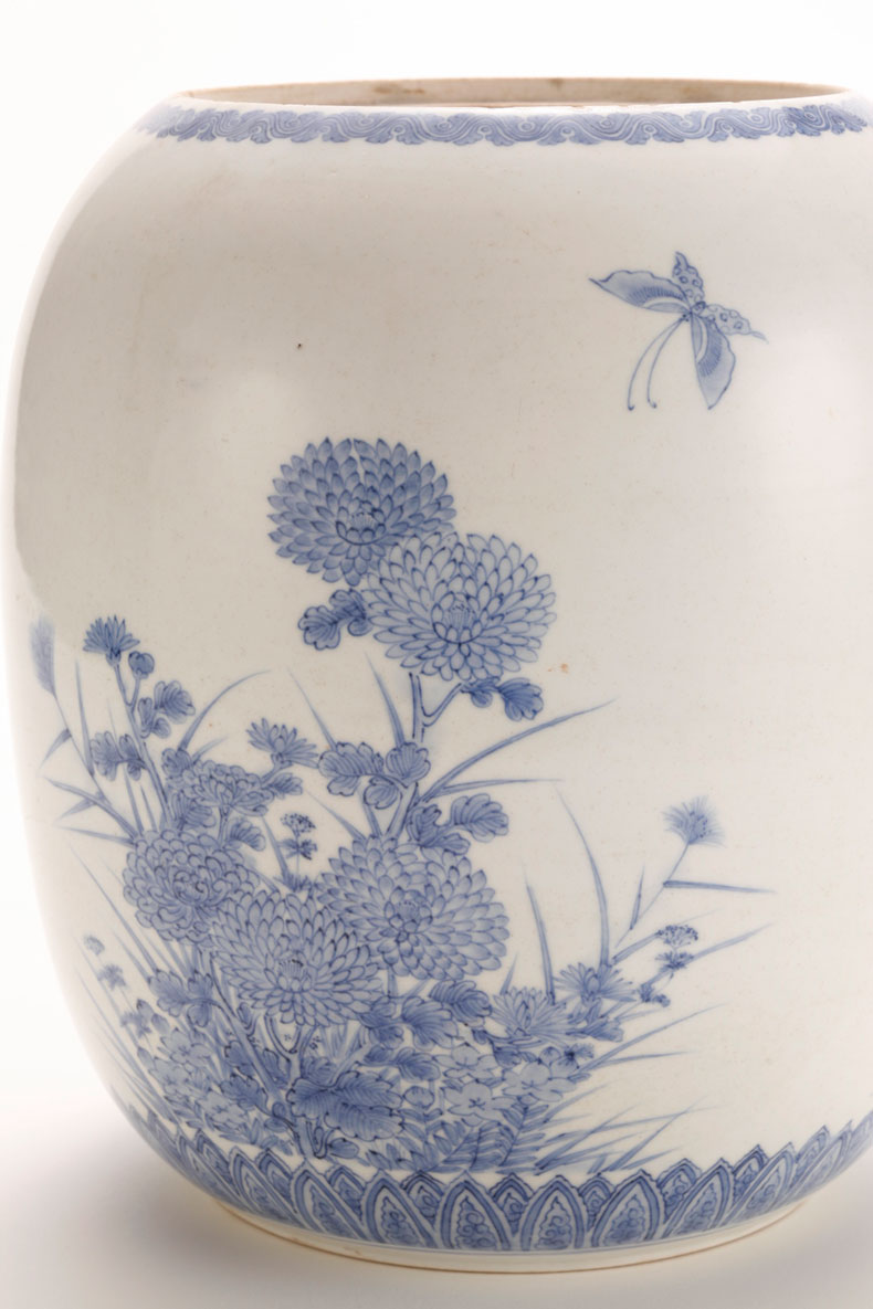 閑】景徳鎮 染付『牡丹鶏親子文』水指 木製漆塗蓋