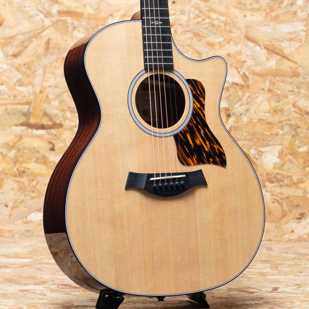 TAYLOR（テイラー）300/400/500シリーズ 一覧 | 三木楽器公式通販サイト