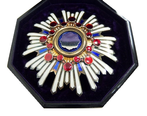 勲二等瑞宝章 八角塗箱付 買取参考価格 ｜くじら堂