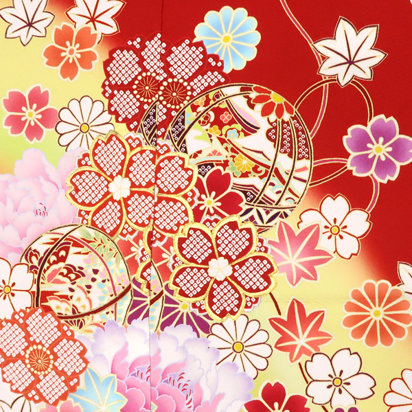 振袖］正絹 やわらかい白 ぼかし 桜 菊 草花 毬 流水 地紋 ママ振り