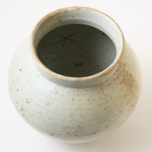 朝鮮 李朝 白磁満月壷 ｜ みんげい おくむら （日本と世界の民芸）