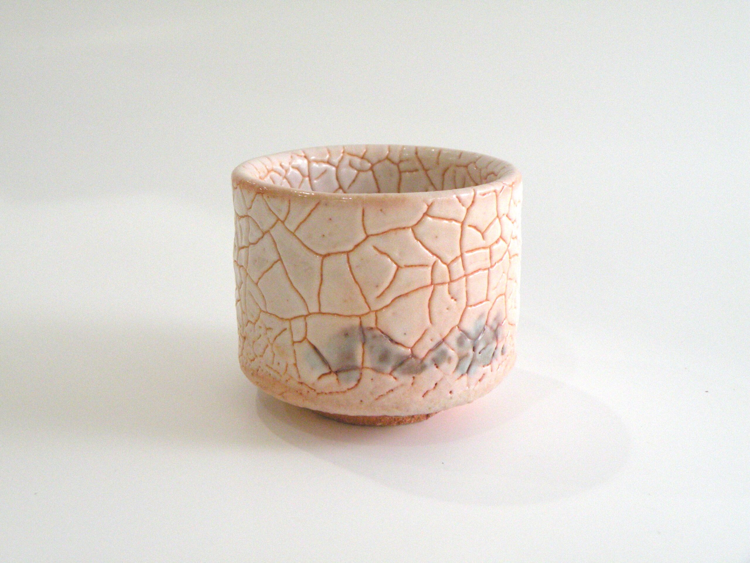 美濃焼伝統工芸品協同組合 | 志野梅花皮ぐい呑