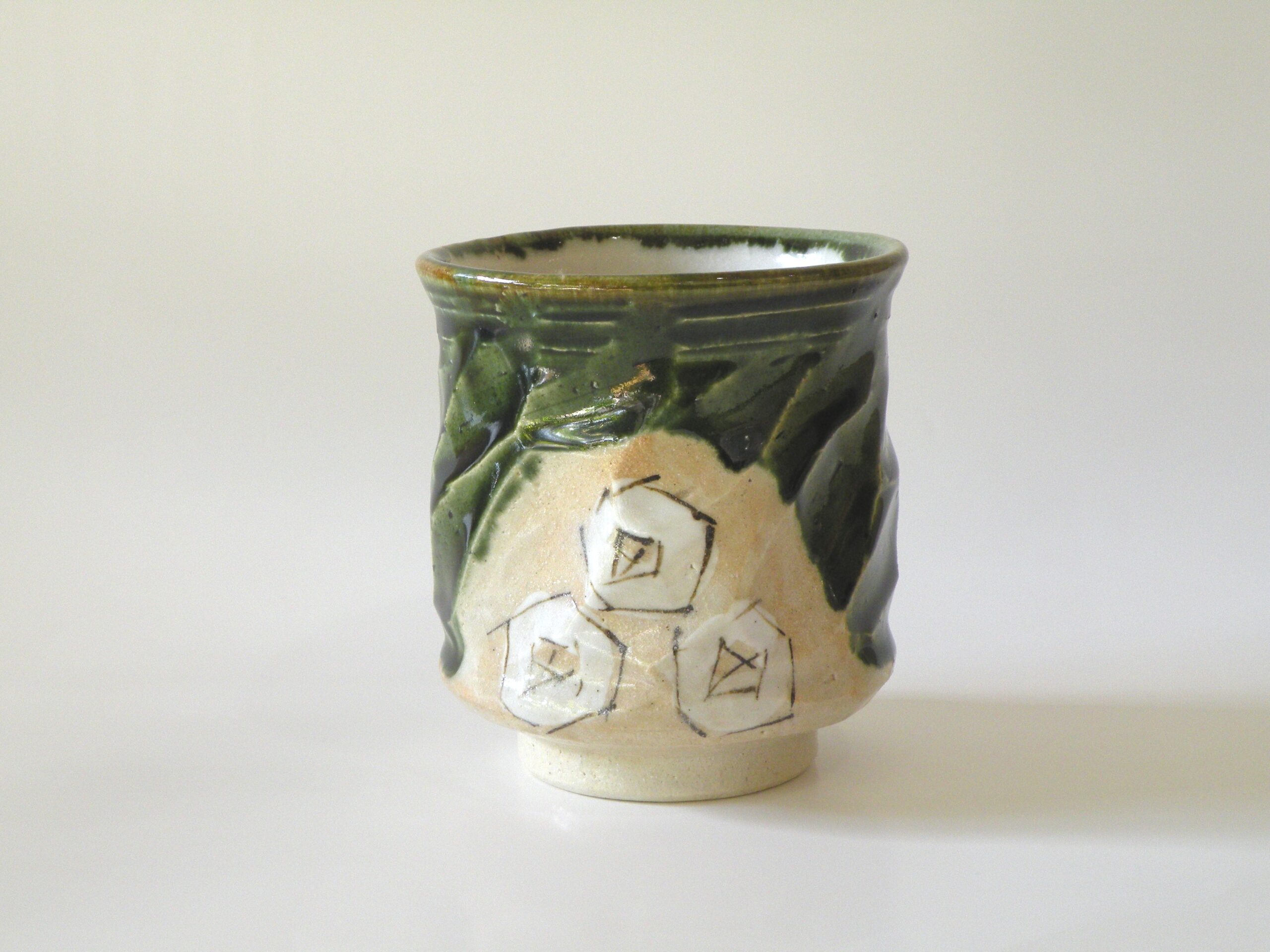 時代瀬戸緑釉獣瓶古瀬戸黄瀬戸緑釉瓶漢緑釉竜生九子花瓶小壺ガラス