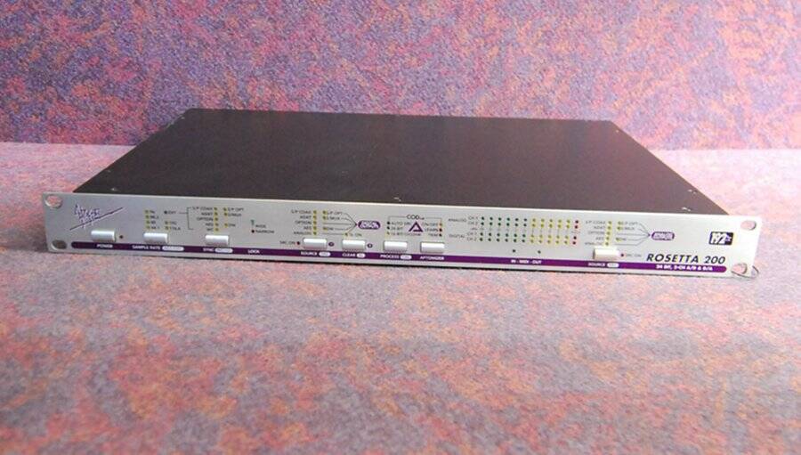 ハイエンドAD/DAの代名詞！Apogee Rosetta 200 + FW card入荷しました