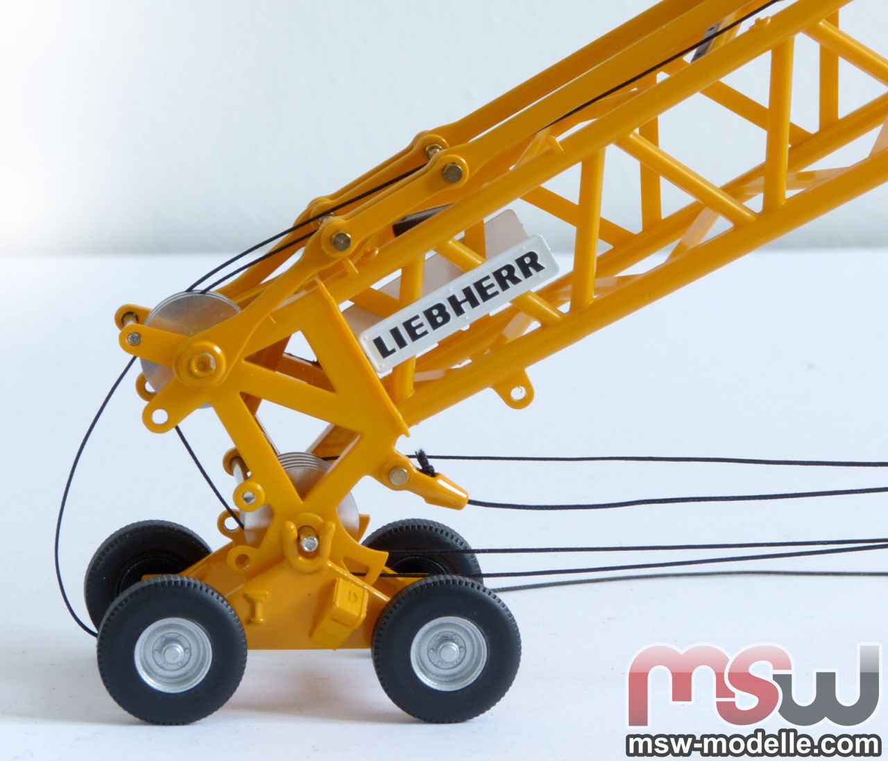 Model review Diecast model shop, 1/50 scale models: trucks, cranes
