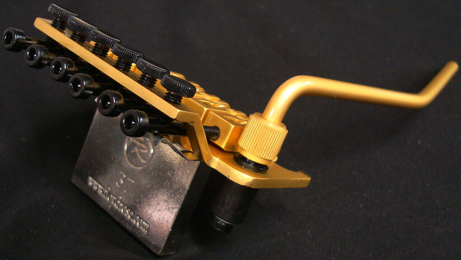 Floyd Rose Special Series Tremolo, Satin Gold FRTS3000S/R3Nut/サス