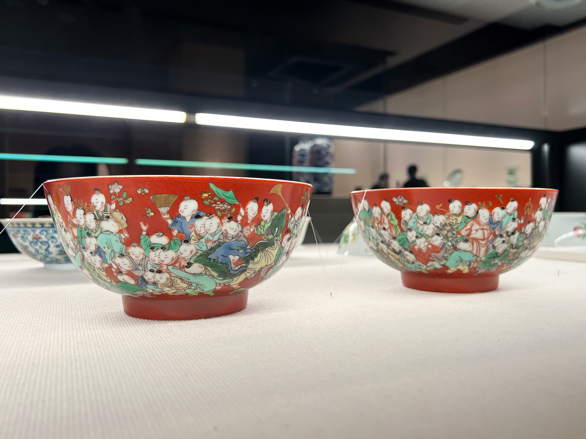 中国美術 四喜紅将軍缶 景徳鎮 陶磁器 装飾品 現代工芸品 美術品 置物