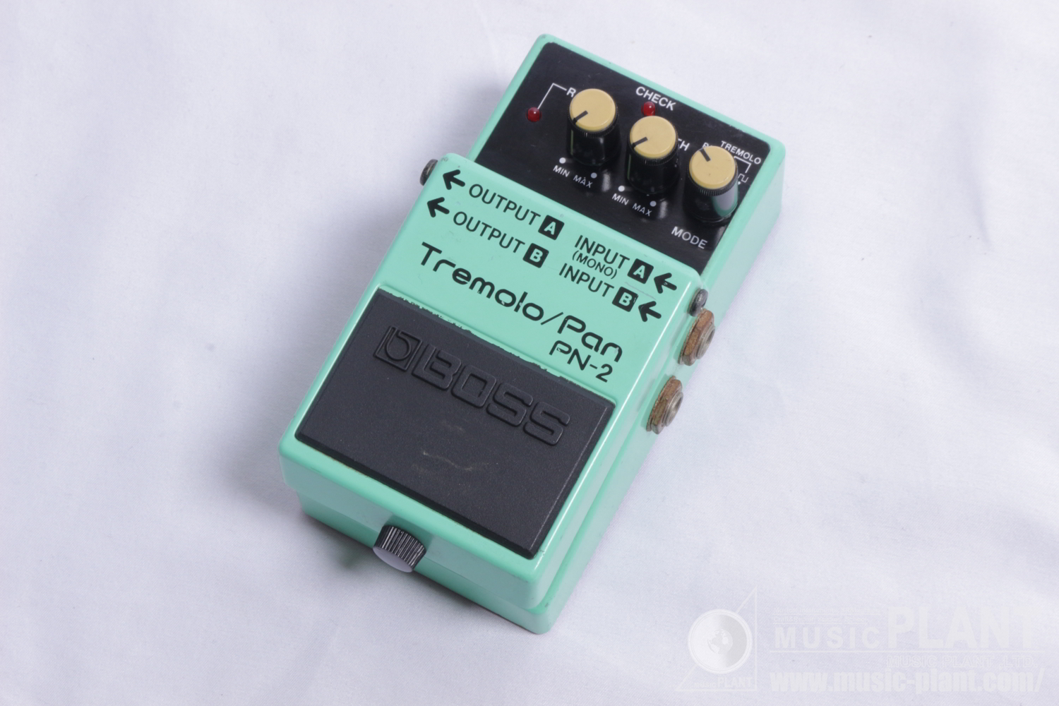 BOSS PN-2 Tremolo/Pan 箱取説ステッカー付 BOSS PN-2 Tremolo/Pan 箱