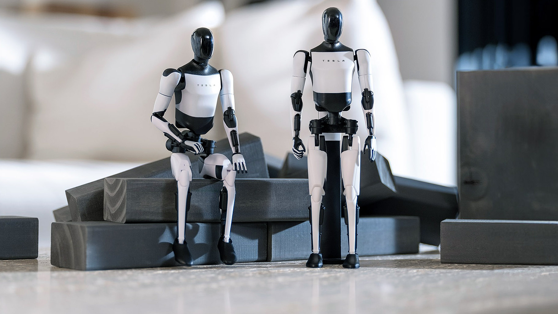 美品】Tesla Bot Action Figure オプティマス1体 テスラ、ヒト型