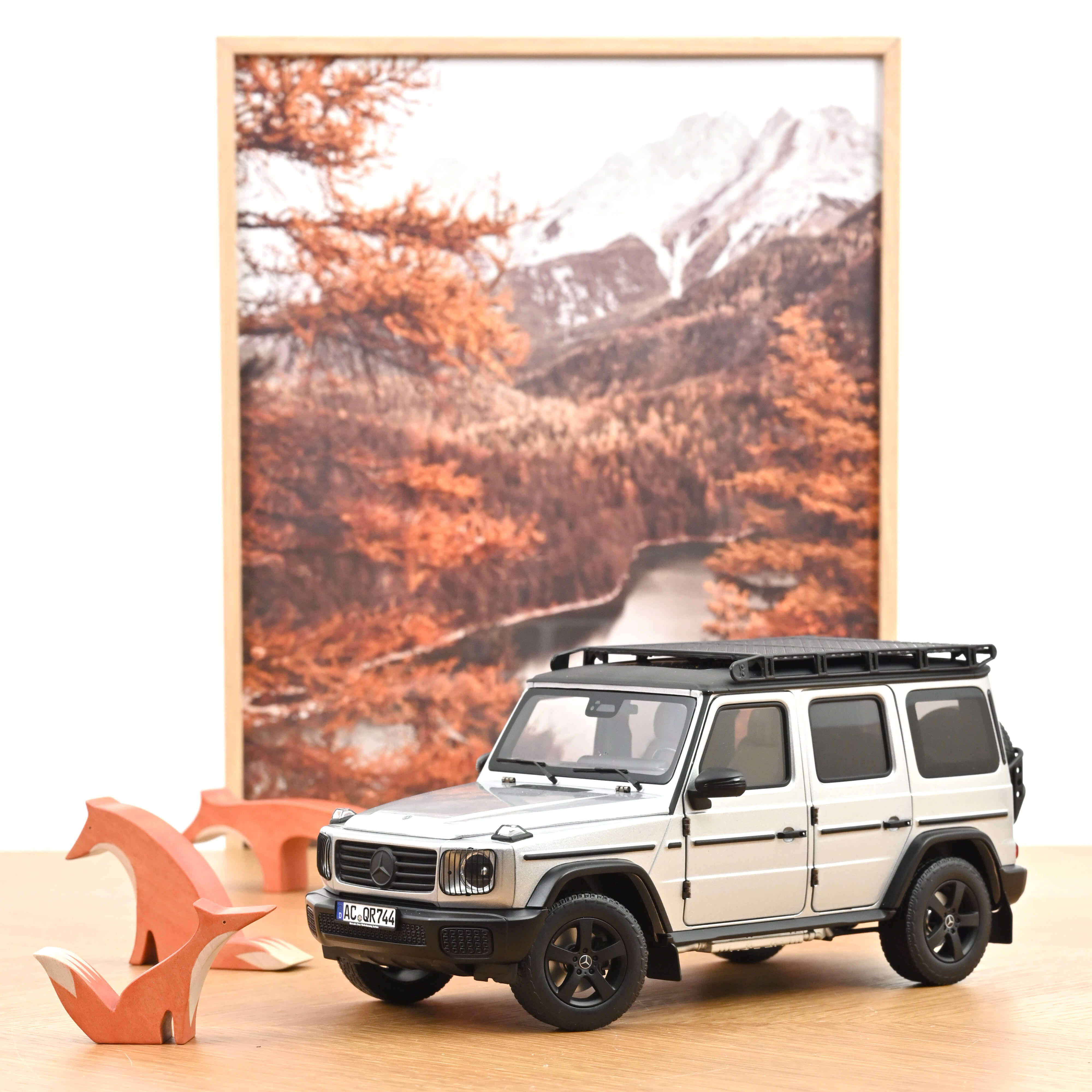 Mercedes-Benz G-Class 2024 Iridium Silver 1:18 – Norev