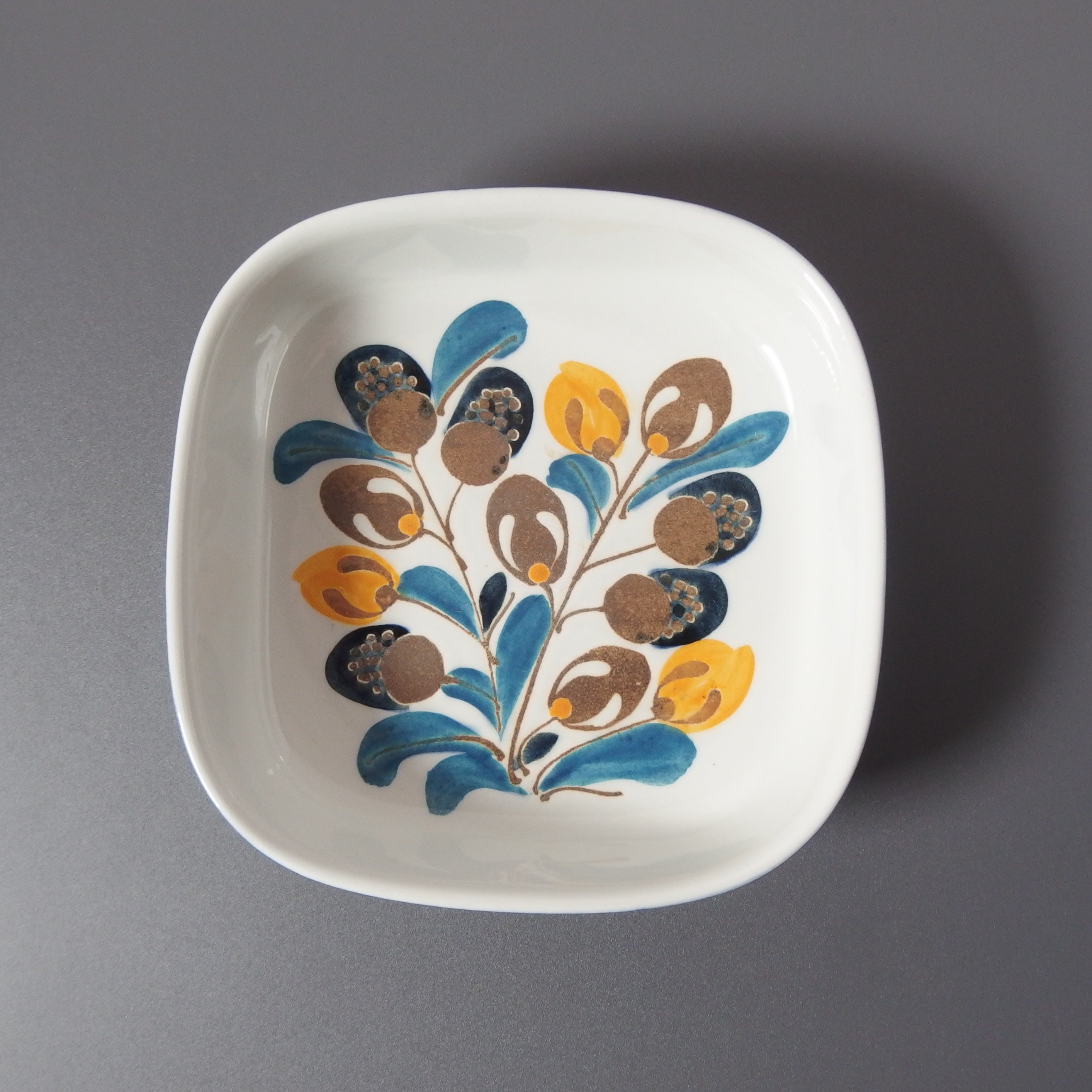 ロイヤルコペンハーゲンBacaシリーズ箱と皿 【公式通販】