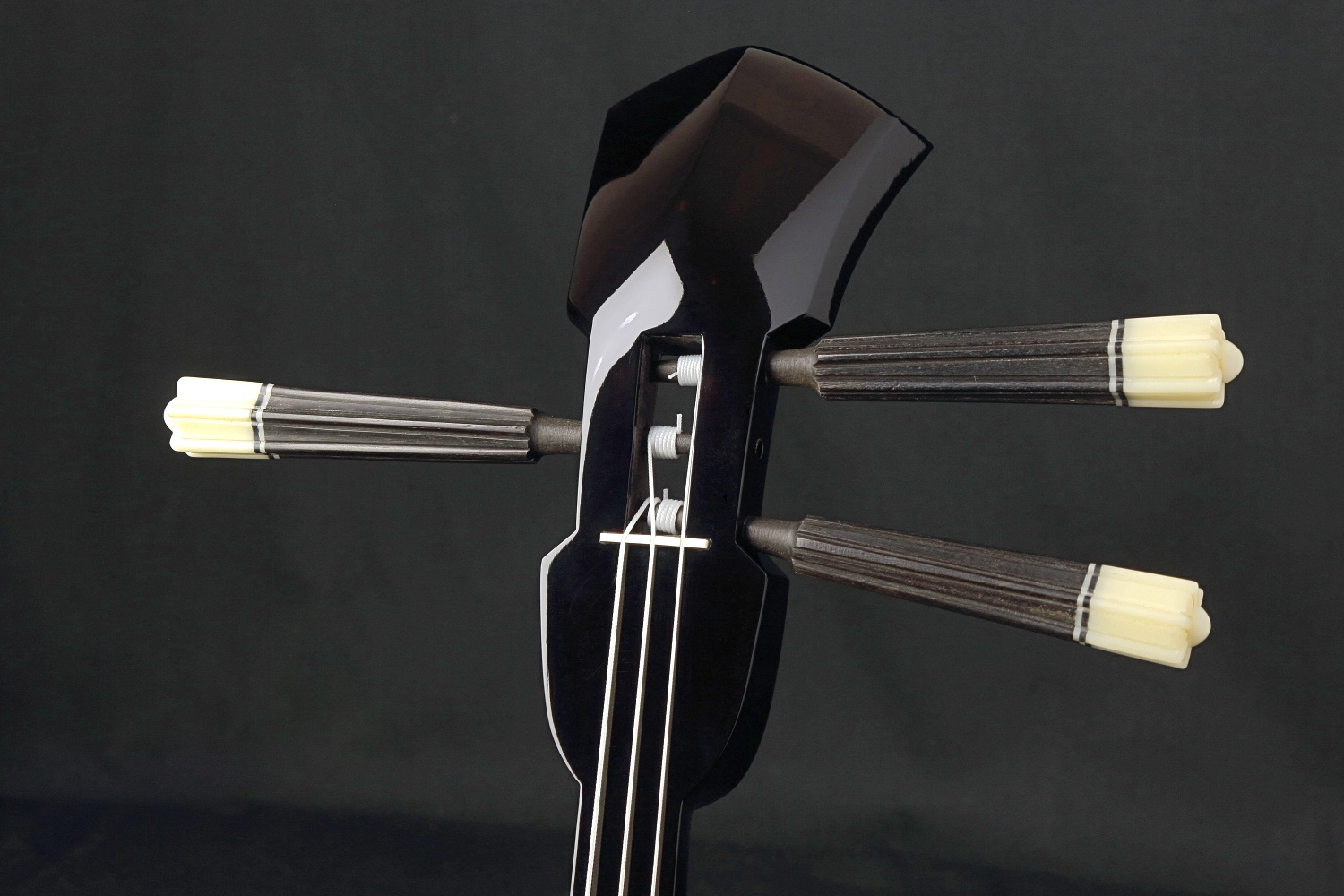 逸品三線】縞黒檀「知念大工型」本張り三線｜三線専門店ナビィ三線