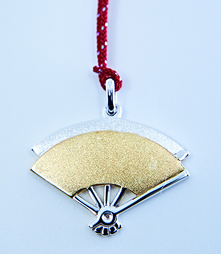 純銀の扇子 純銀 扇4.5号(松竹梅) - TAKEHIKO - 武比古 - 日本の伝統