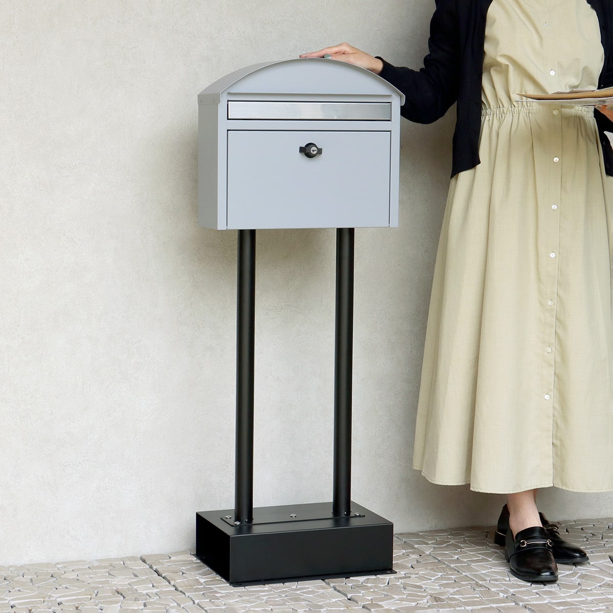 玄関をおしゃれに彩るスタンドポスト(クールグレー) | ニトリネット