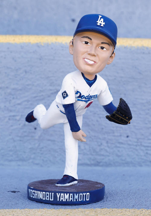 山本由伸 ドジャース 入団会見 限定版 箱入新品 バブルヘッド 首振り