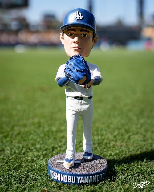 山本由伸 ボブルヘッド ドジャース 来場者限定 スタジオ配布 新品 山本