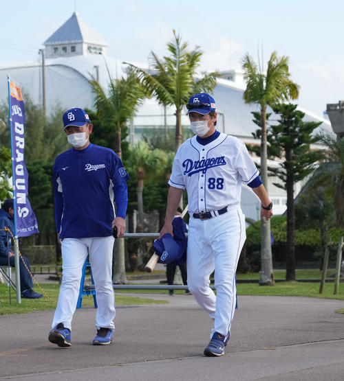 中日2軍片岡篤史監督の阪神バッティングコーチ時代のサイン 中日2軍