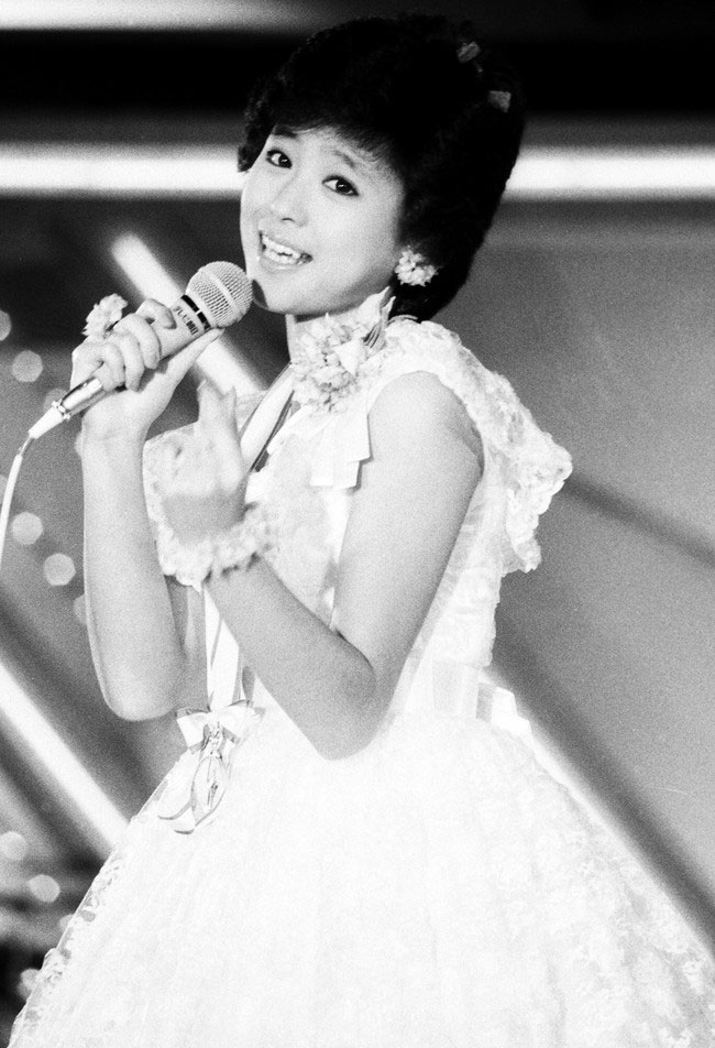 松田聖子さん着用レースブラウス 赤いスイートピー 赤いスィートピー