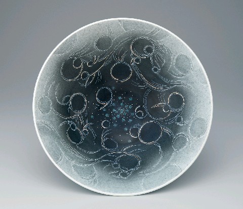 十四代今泉今右衛門さん「時代に挑む」 12日から佐賀で個展