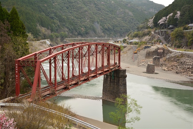 球磨川第一橋梁 鉄道橋の建設 モノクロ写真 ② 25805012808.jpg