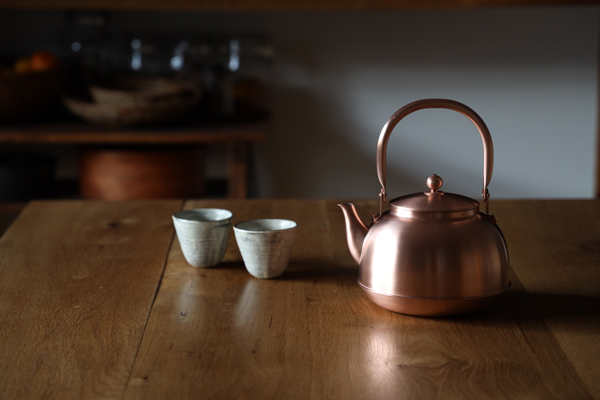 東屋 銅のやかん | TOKILABOトキラボ