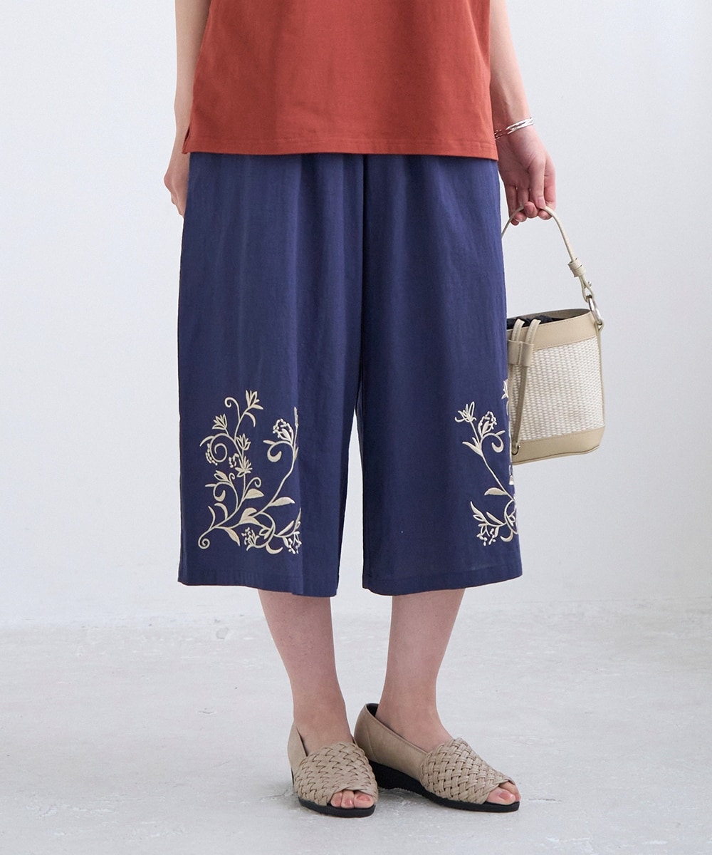 裾刺しゅう入ガウチョパンツ【アトランダム】 通販【ニッセン】