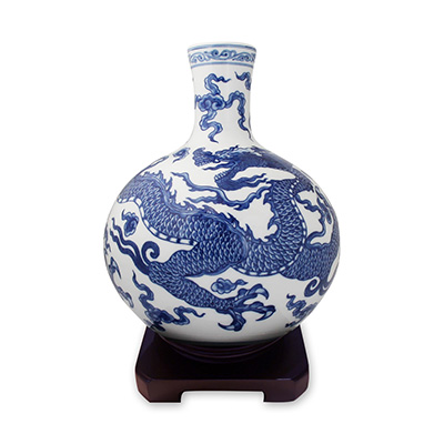 北京故宮博物院☆秘蔵 青釉龍鳳紋蓮弁瓶 景徳鎮御