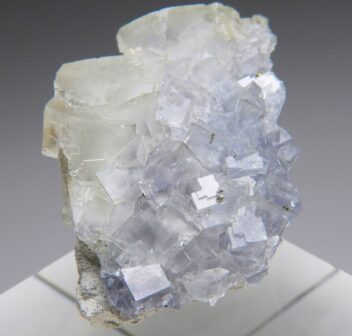 蛍石-フローライト- 約106g 鉱物標本⭐︎レア産地(ラベル参照)⭐︎(No