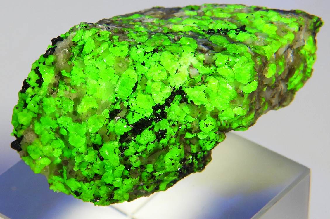 珪亜鉛鉱 の商品一覧- 鉱物標本・隕石標本販売のWeb専門店 エヌズ