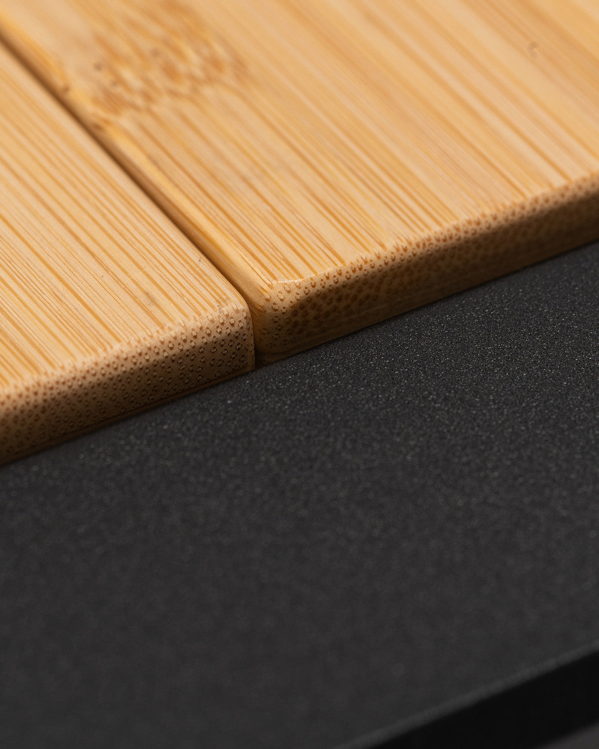 Renewed Entry IGT in Black | Snow Peak