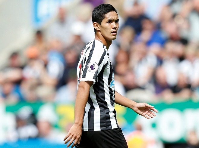 直筆サイン入り写真 武藤嘉紀 ニューカッスル・ユナイテッドFC SA鑑定