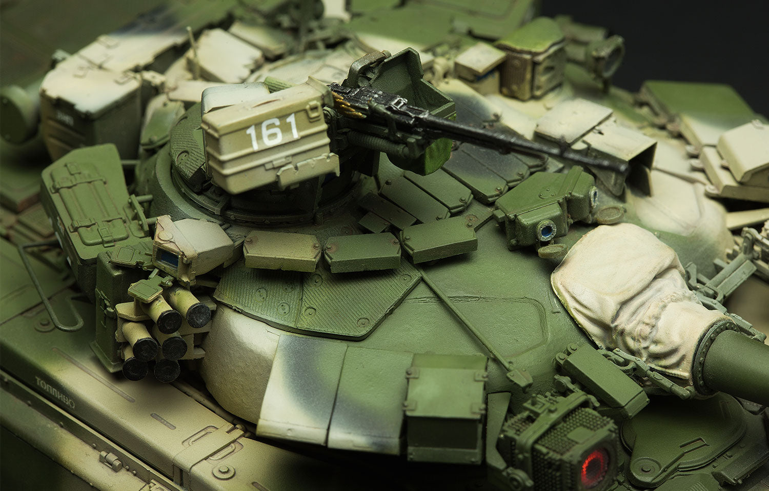 MENG MODEL(モンモデル)TS-014 1/35 ロシア主力戦車T-90(プラモデル