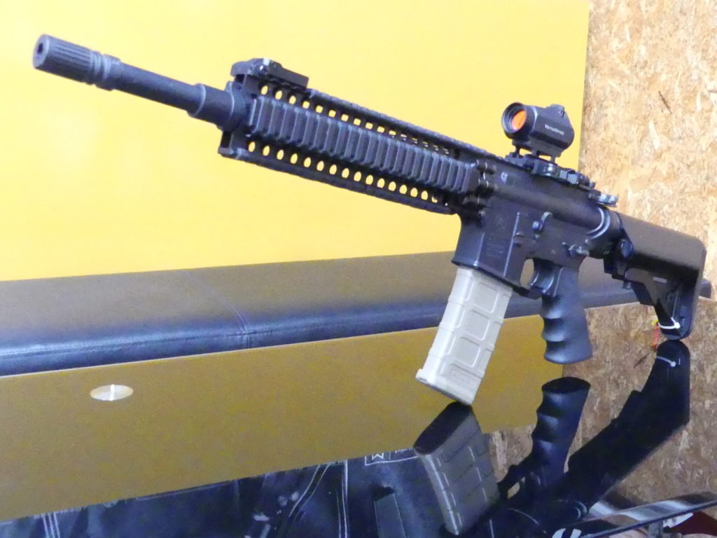 期間限定値下げ中 M4 レシーライフル カスタム 次世代電動ガン