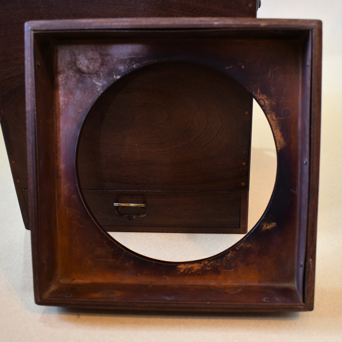 ☆小ぶりな蓋付き角火鉢 18×18×16cm☆欅 銅落とし