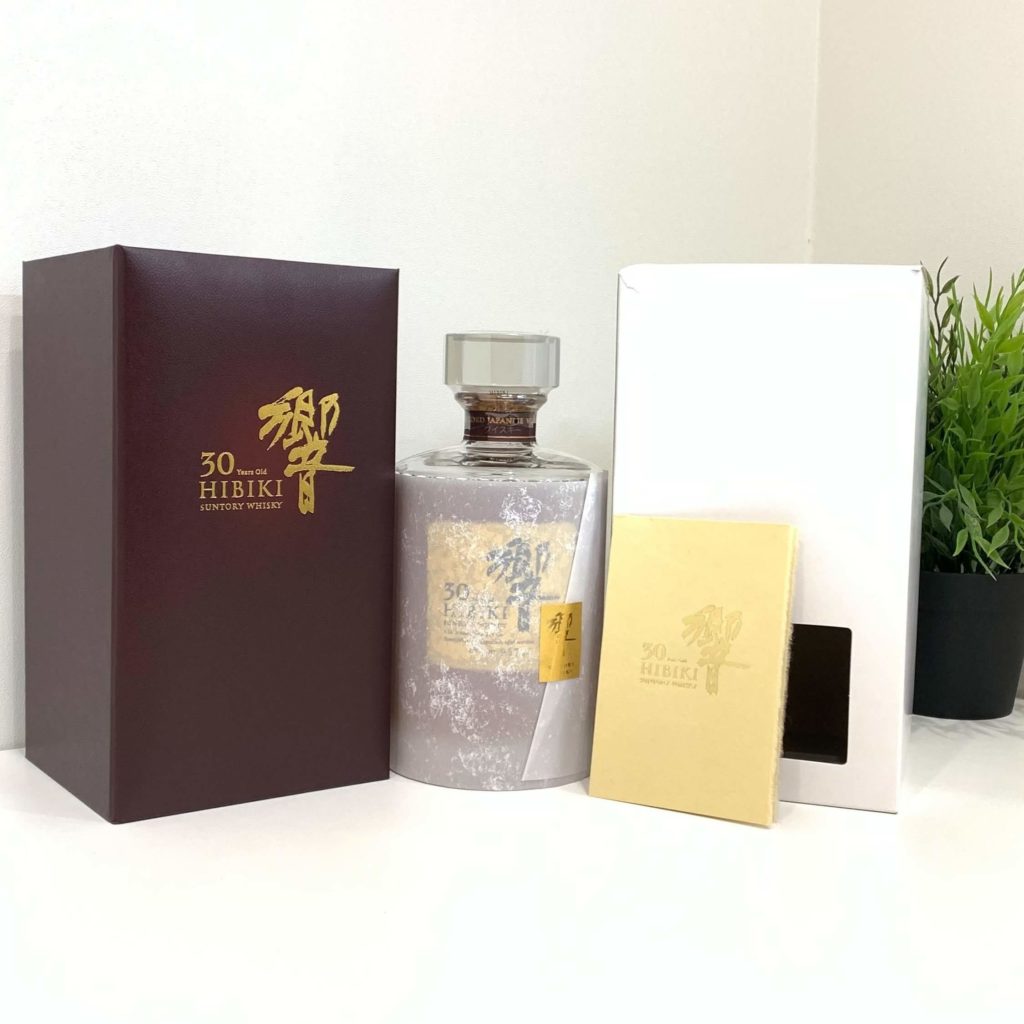 響30年を定価で買う方法は？価格が高騰している理由や飲む方法も紹介