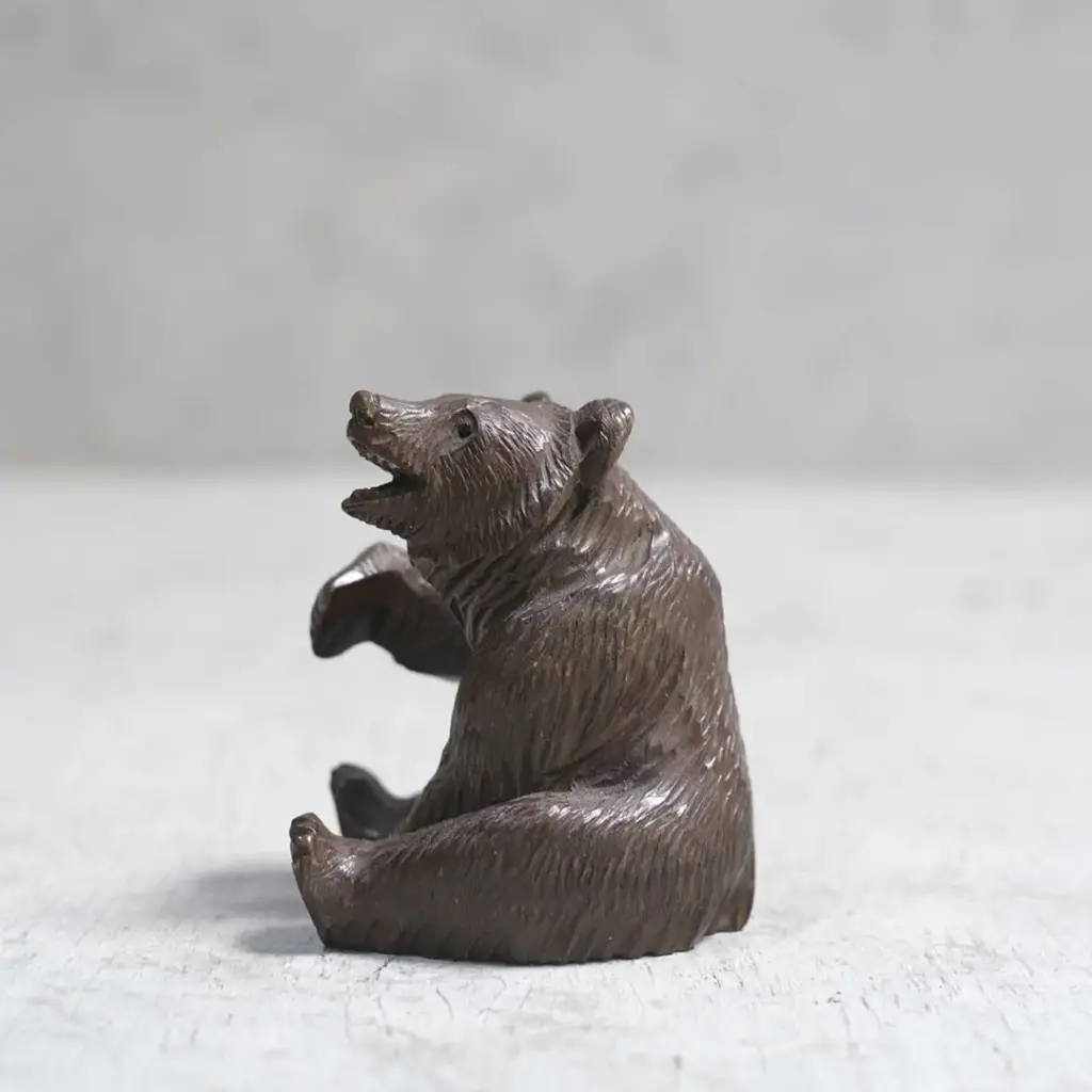 アンティーク雑貨 ベアーオブジェ 可愛らしい表情の木彫り熊 スイス